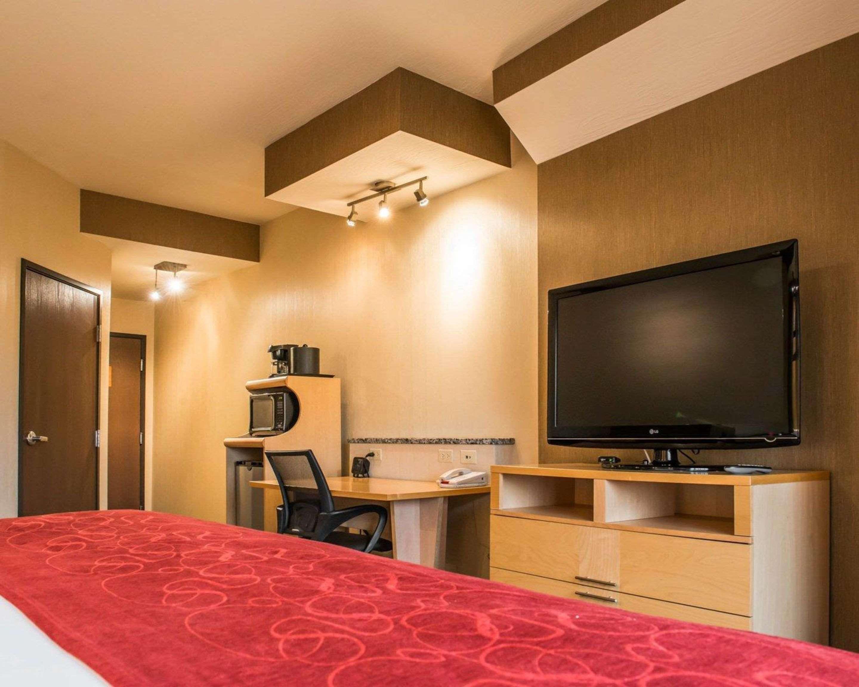Comfort Suites Monroeville Exterior foto